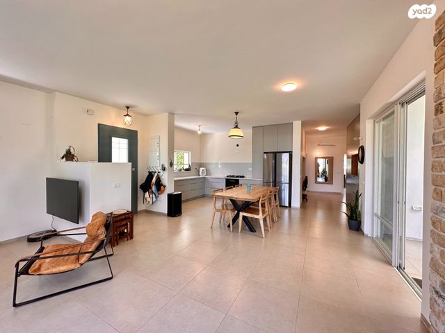 בית פרטי/ קוטג', כפר ברוך