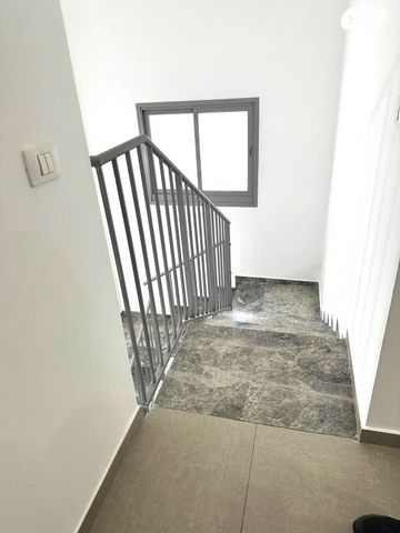 דירת גן, יהוד מונוסון