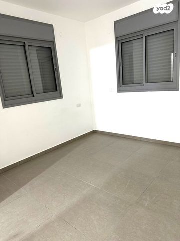 דירת גן, יהוד מונוסון