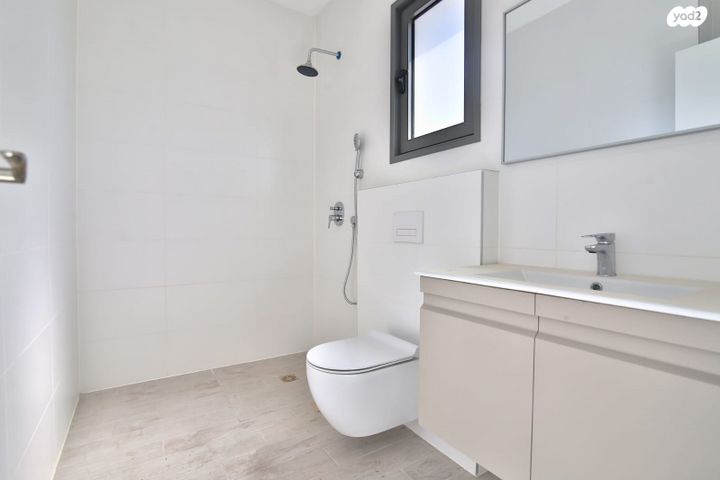 גג/ פנטהאוז, גאולה כהן, גלי ים, קרית ים