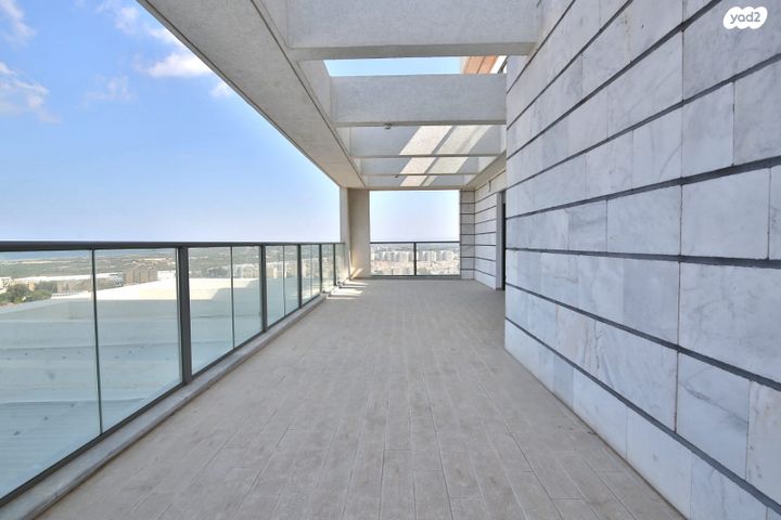 גג/ פנטהאוז, גאולה כהן, גלי ים, קרית ים