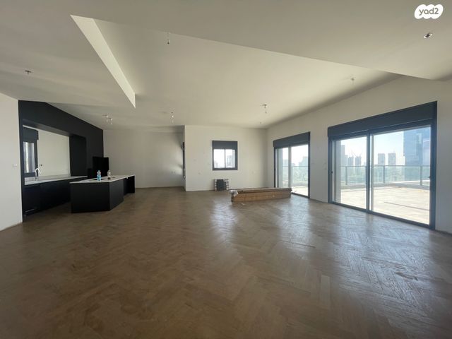 גג/ פנטהאוז, ערבי נחל, סיטי, גבעתיים