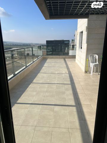 גג/ פנטהאוז, שדרות מנחם בגין, טירת כרמל