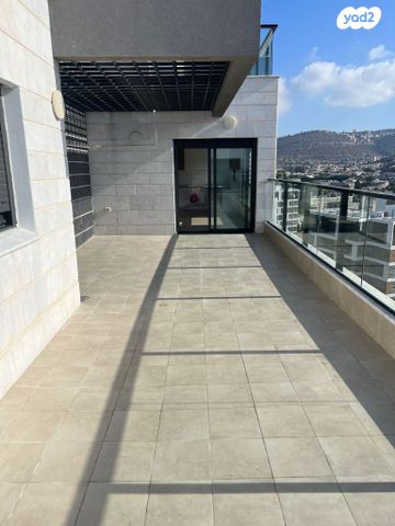 גג/ פנטהאוז, שדרות מנחם בגין, טירת כרמל