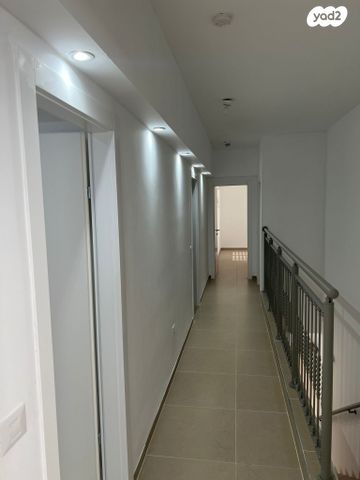 גג/ פנטהאוז, שדרות מנחם בגין, טירת כרמל