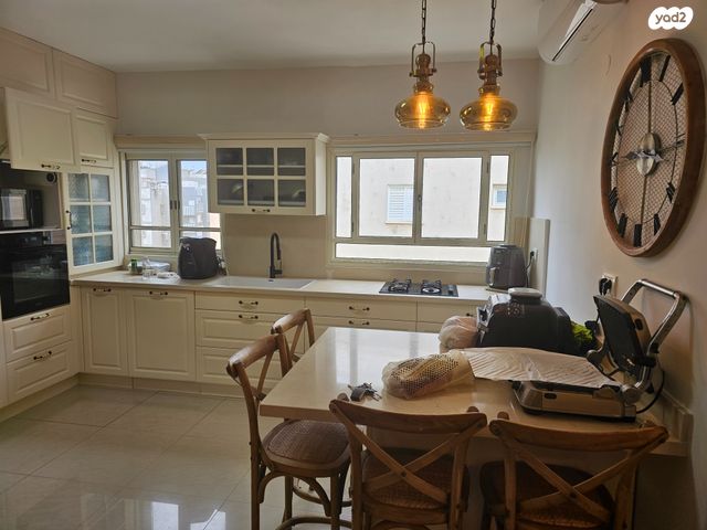 דירה, בזל 4, דרום מערב ותיק, בת ים