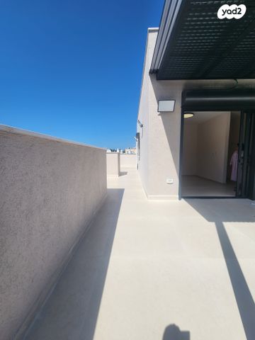 גג/ פנטהאוז, גולדפאדן, קרית שלום, תל אביב יפו