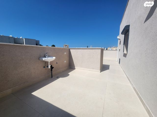 גג/ פנטהאוז, גולדפאדן, קרית שלום, תל אביב יפו