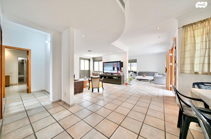 בית פרטי/ קוטג', מזכרת בתיה