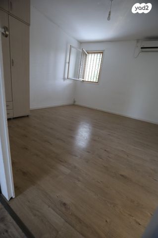 דירה, תקומה, כפר סבא