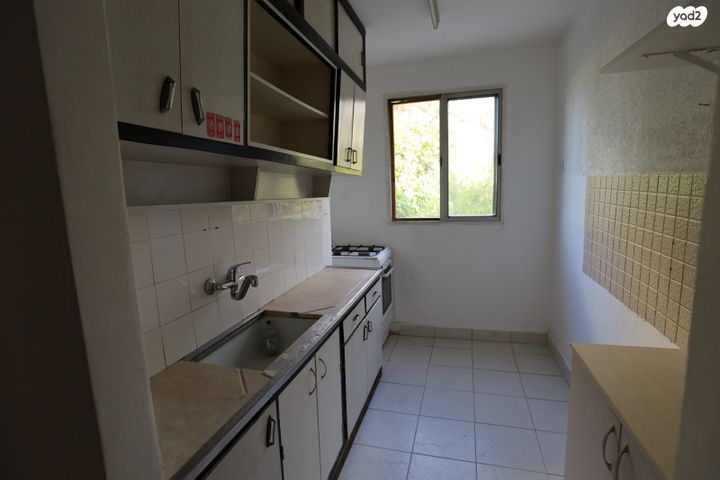 דירה, תקומה, כפר סבא