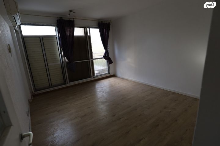 דירה, תקומה, כפר סבא