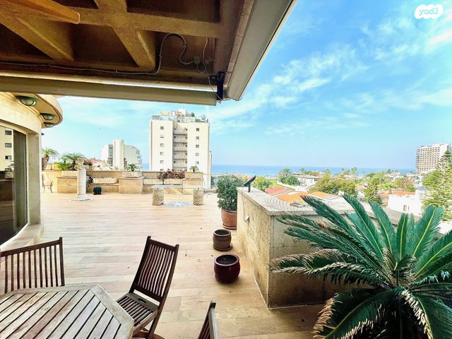 גג/ פנטהאוז