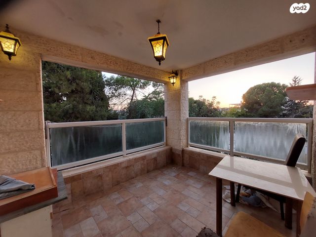 דירה, יעקב דה האז, רמות, ירושלים