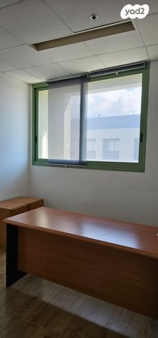 משרדים, טירת כרמל