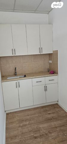 משרדים, טירת כרמל