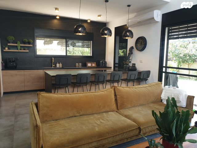 בית פרטי/ קוטג', פרדס חנה כרכור