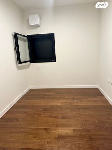 דירה, הרב ניסים, בבלי, תל אביב יפו