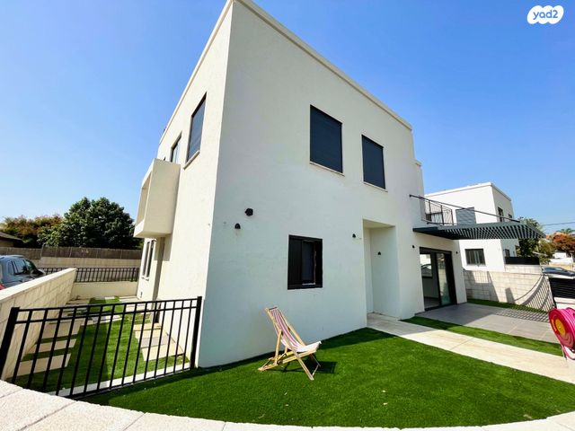 קיבוץ גלויות 159