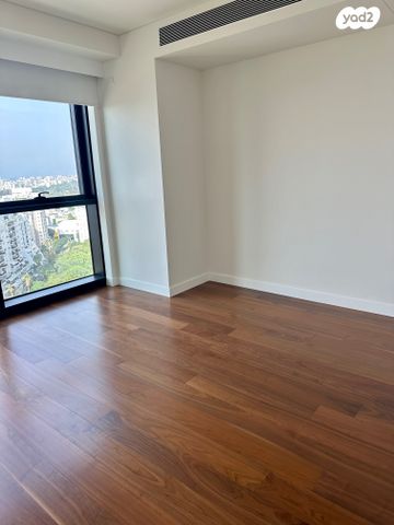 דירה, הרב ניסים, בבלי, תל אביב יפו