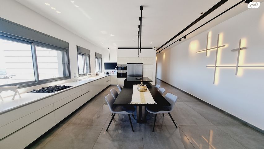 גג/ פנטהאוז, האירוס, ראשון לציון