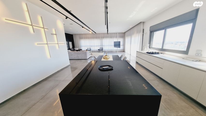 גג/ פנטהאוז, האירוס, ראשון לציון