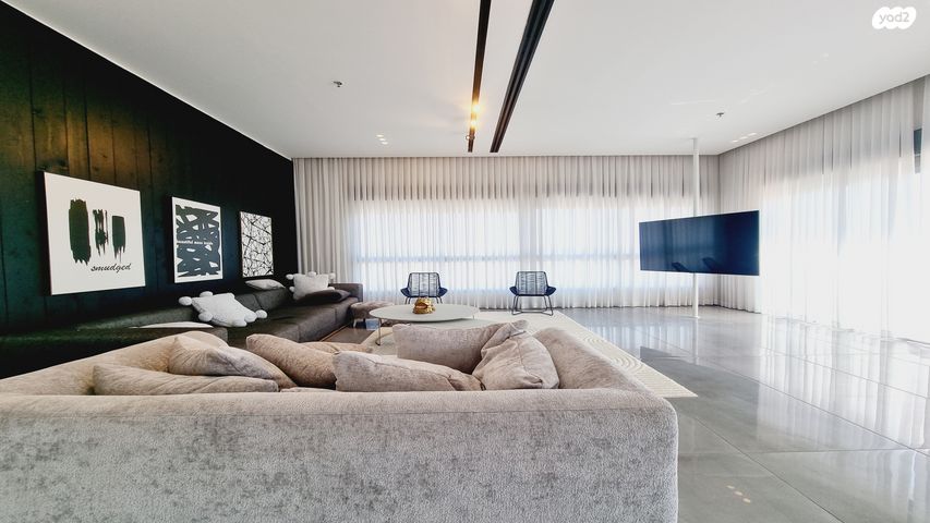 גג/ פנטהאוז, האירוס, ראשון לציון