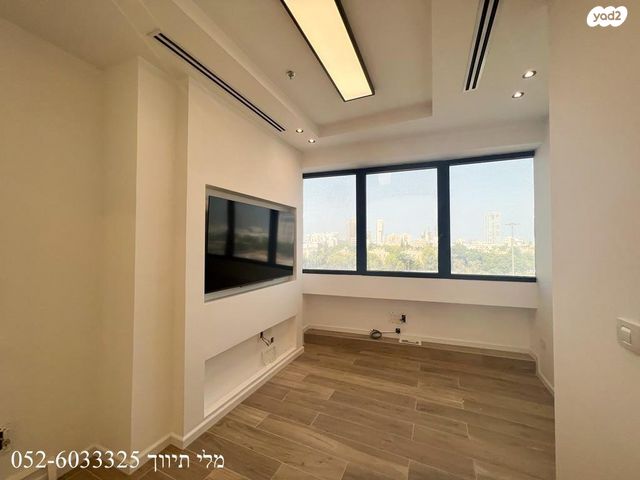 משרדים, דרך מנחם בגין 158, מונטיפיורי, הרכבת, תל אביב יפו
