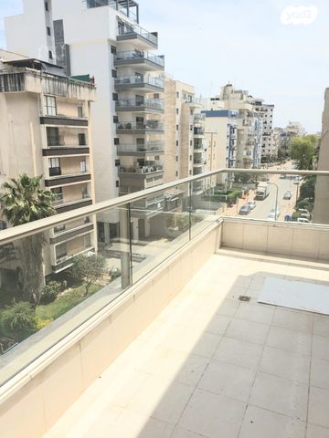 דירה, יהודה הלוי 38, מרכז העיר דרום, נתניה