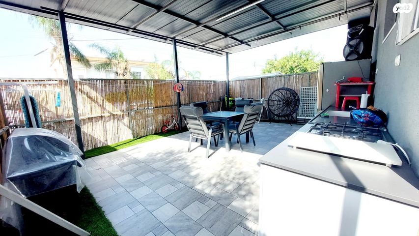 דירת גן, החלוץ 63, טרומפלדור, נהריה