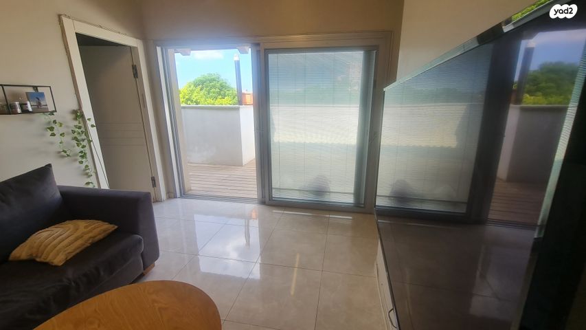 שיכוני המזרח