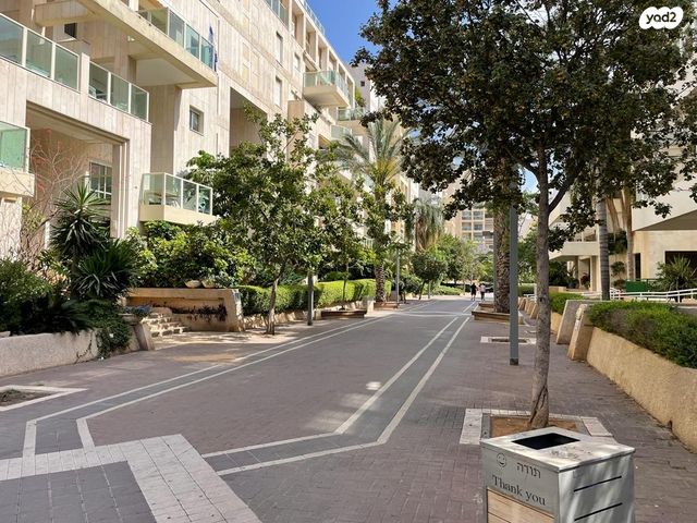 הגוש הגדול, רמת אביב החדשה, נופי ים