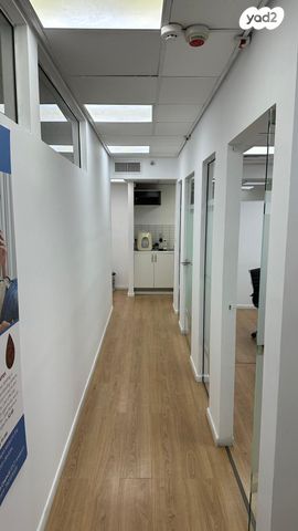 משרדים, אודם, פתח תקווה