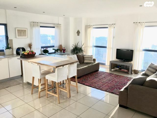 דירה, יפו, מחנה יהודה - לב העיר, ירושלים