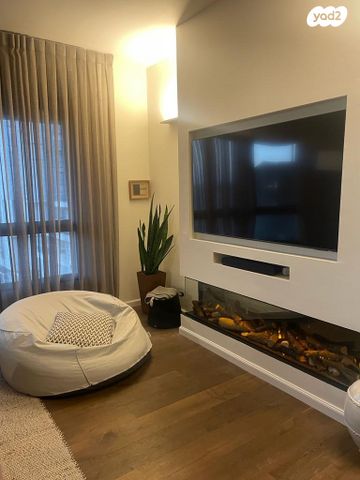 דירה, נווה גן, רמת השרון