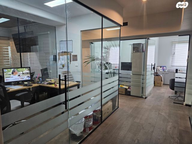 משרדים, כפר סבא