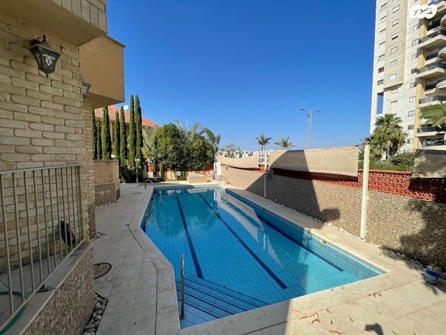 סר ברנרד כ"ץ 