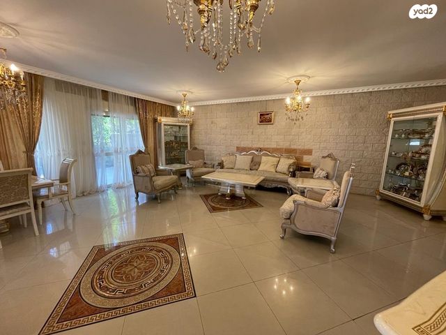 בית פרטי/ קוטג', סר ברנרד כ"ץ, ראשון לציון