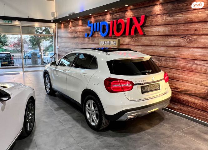 מרצדס-בנץ GLA