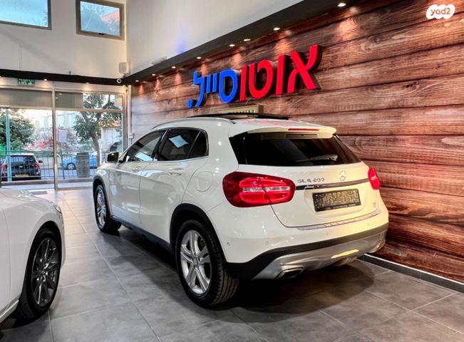 מרצדס-בנץ GLA