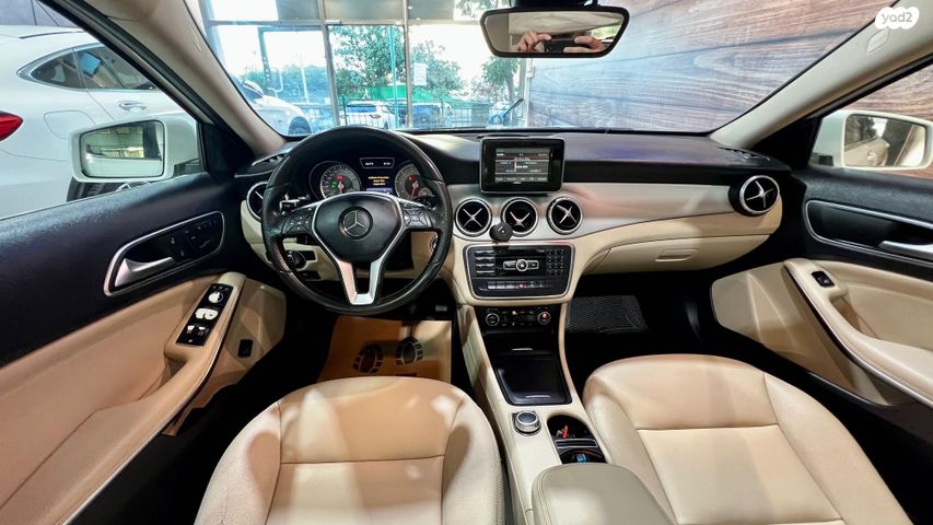 מרצדס-בנץ GLA