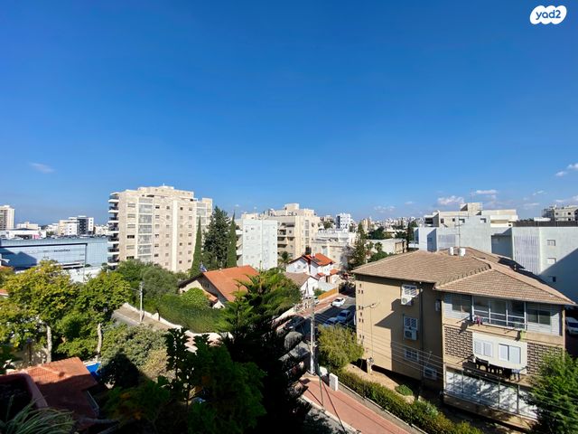 דירה, ד' / מערב מרכז העיר, רחובות