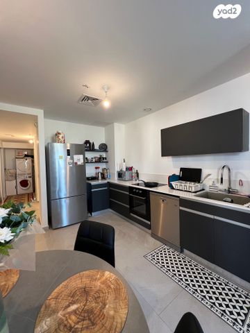 דירה, ליאונרדו דה וינצ'י, גני שרונה, קרית הממשלה, תל אביב יפו