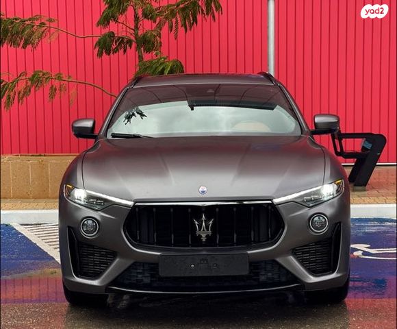 מודעת רכב מזראטי לבנטה 