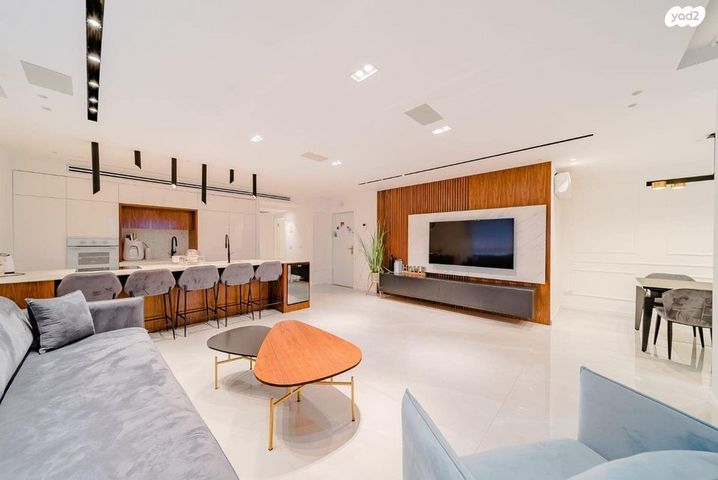 גג/ פנטהאוז