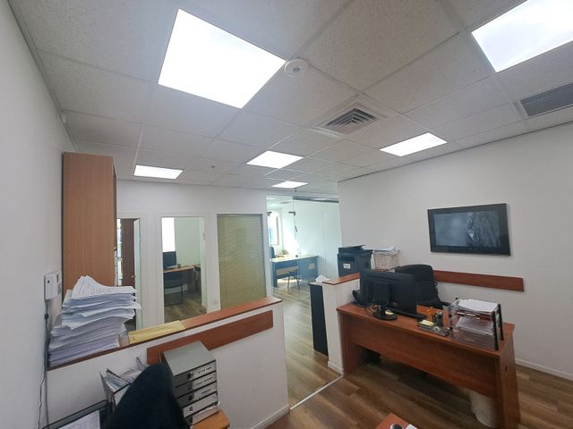 משרדים, העלייה השנייה 43, אזור