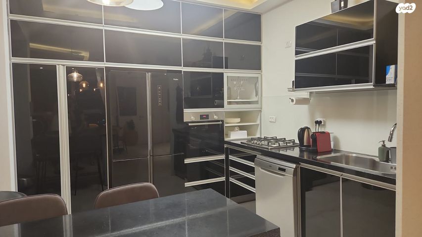 דירה, הרי הגלעד 4, בורסה, רמת גן