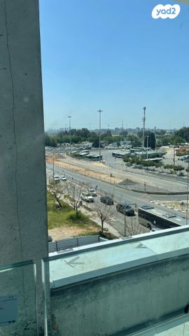 משרדים, חולון