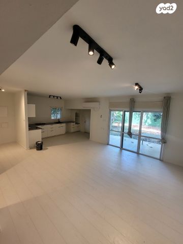 בית פרטי/ קוטג', בת חפר