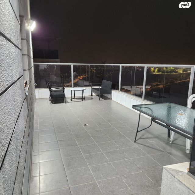 דירה, פול סמואלסון, פסגות אפק, ראש העין